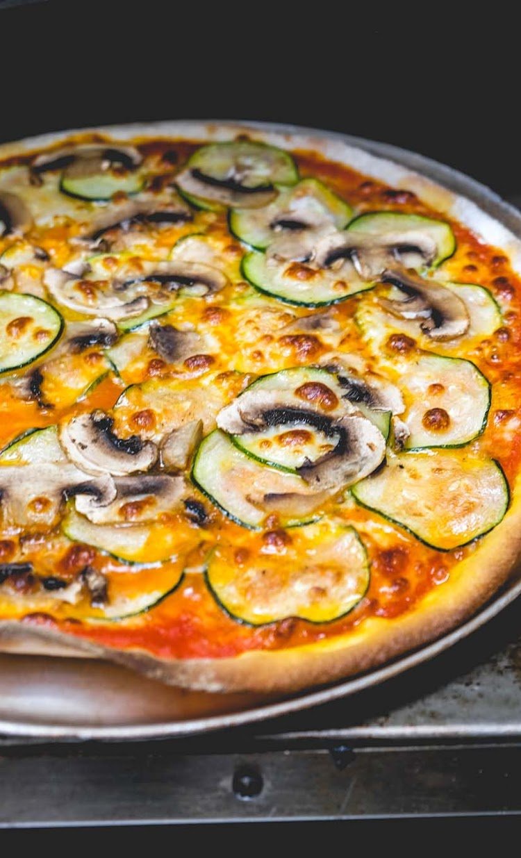 Pizza Margarita / quatre formatges